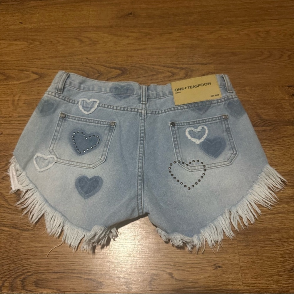 One Tespoon S Light Blue Denim Shorts  Heart Accents 26 raw hem studs cotton - Picture 5 of 6